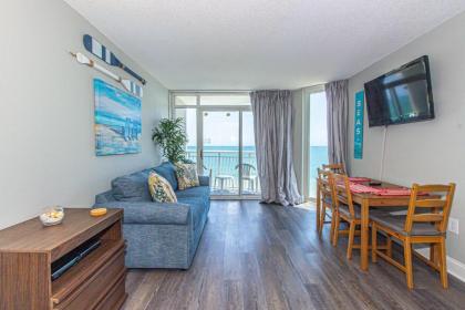 Beautifully Decorated Direct Oceanfront 1 bedroom 1 bath Perfect for 6 South Carolina